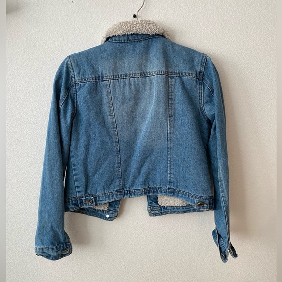 Denim jacket size medium - Picture 3 of 4